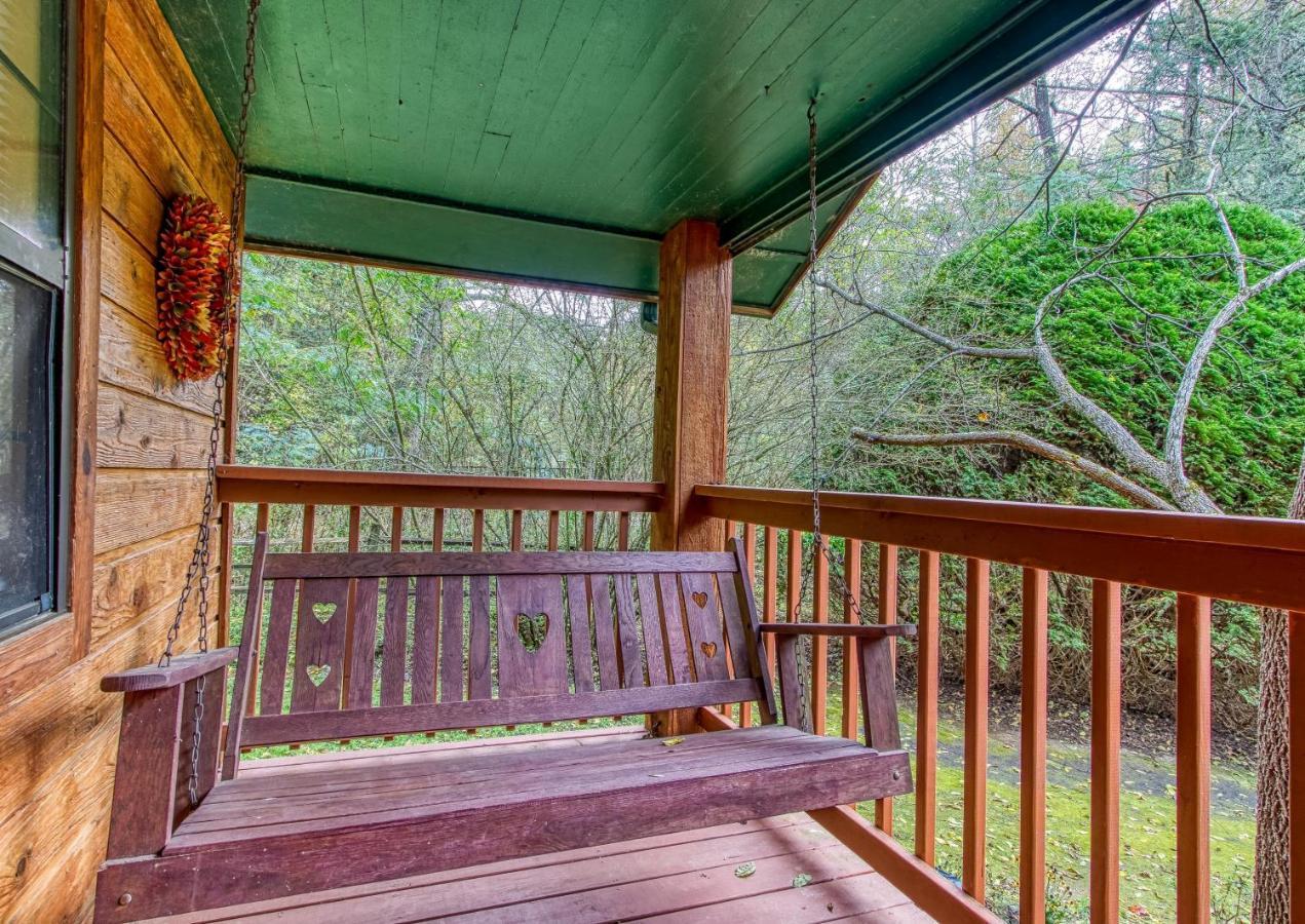 Cozy Creek Cabin بيدجن فورج المظهر الخارجي الصورة